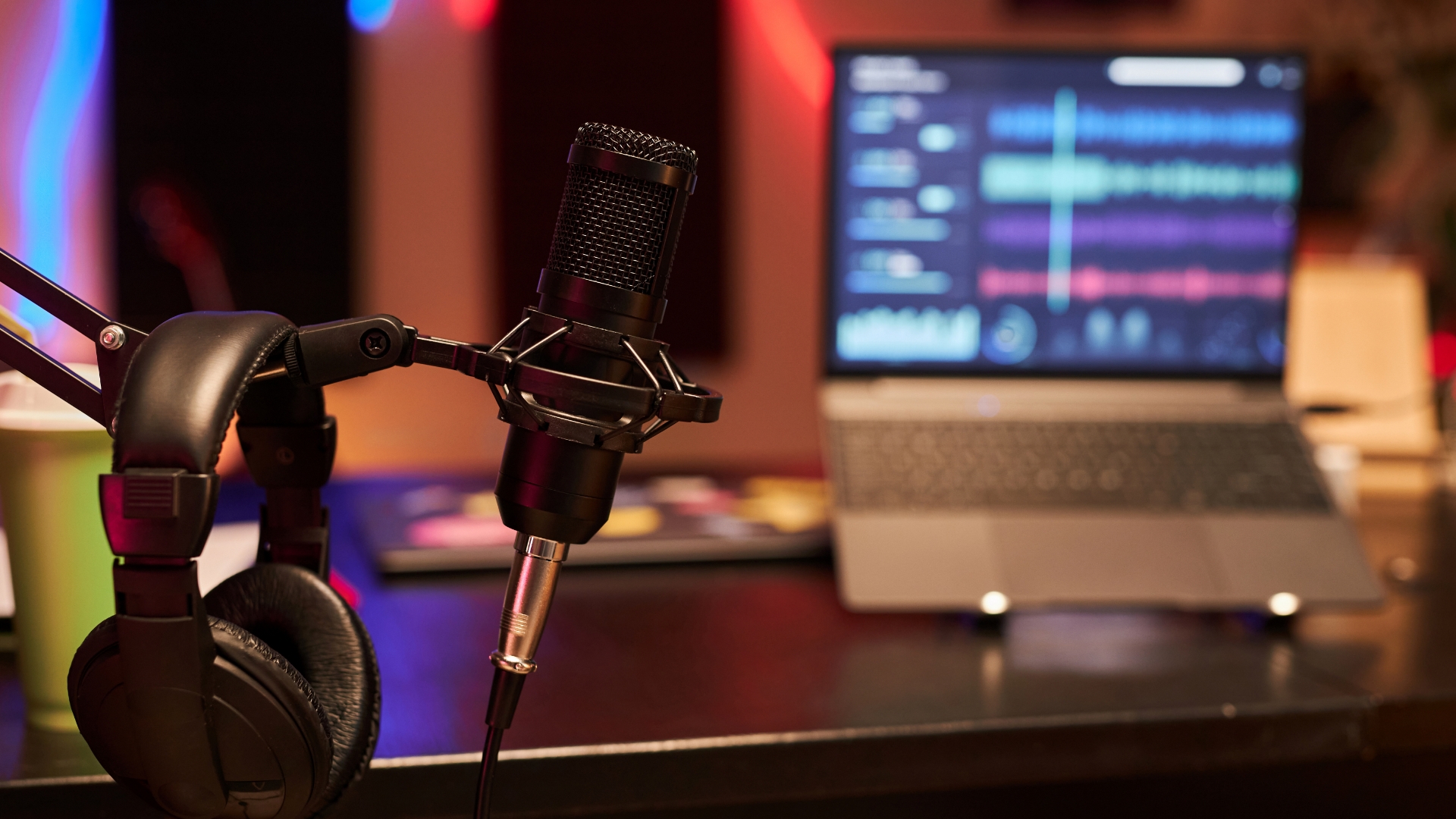 Ascolta l’Overwiew audio sui servizi di B Cross